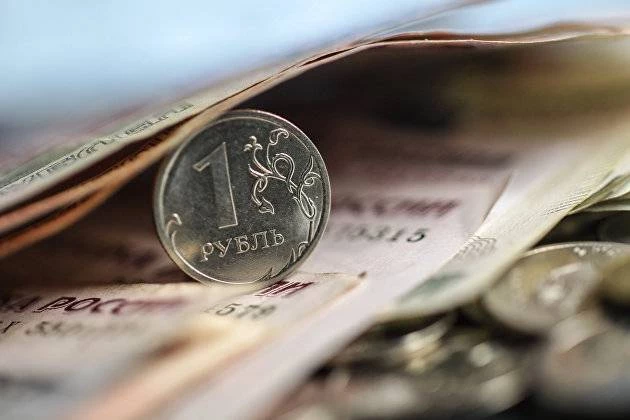 Доллар под давлением: анализ сценариев его будущего движения