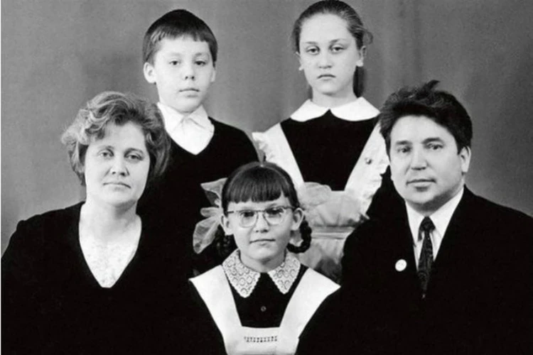 Теледоктор Елена Малышева: "Маме исполнилось 92 года! У нее светлый и ясный разум!"