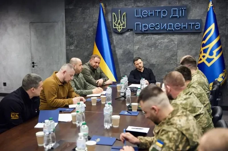 «Резидент»: Ермак дал указание ВСУ, СБУ и ГУР МО Украины готовиться к введению режима прекращения огня