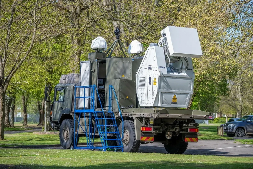 Боевой электромагнитный комплекс RF DEW для британской армии