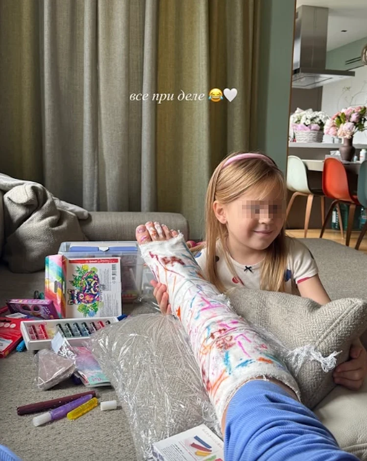 «Прыгала от счастья и поскользнулась»: Старшую дочь Семака госпитализировали прямо с вечеринки в честь дня рождения