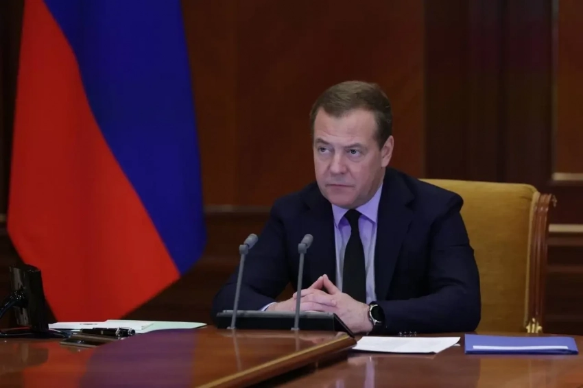«После нас тишина»: Медведев посоветовал западным недоброжелателям выучить текст гимна РВСН ВС России