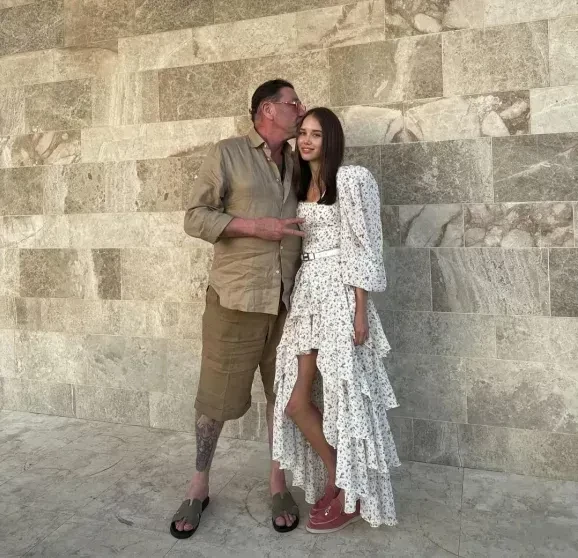 19-летняя невеста Григория Лепса снялась в бикини