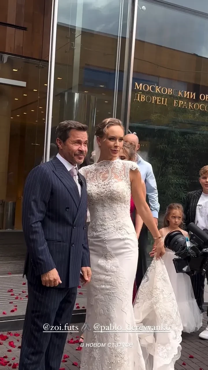 Михаил Галустян и Иванушки International, драка за букет невесты с участие дочери жениха и выкуп за 5 млн рублей: как прошла свадьба Павла Деревянко