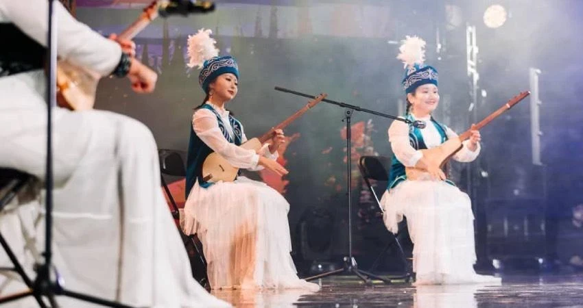 Ансамбль «Жибек»: кыргызская музыка, которая звучит за границей