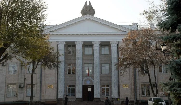 Итоги выборов в цифрах: явка — 36,9 процента, 274 нарушения и отмененный округ