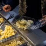 Манты, самсы и плов: постсоветский супермаркет стал популярным в Нью-Йорке