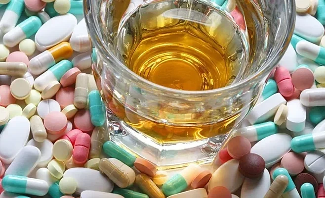 В канун нового года врач напомнила об опасности сочетания алкоголя и лекарств