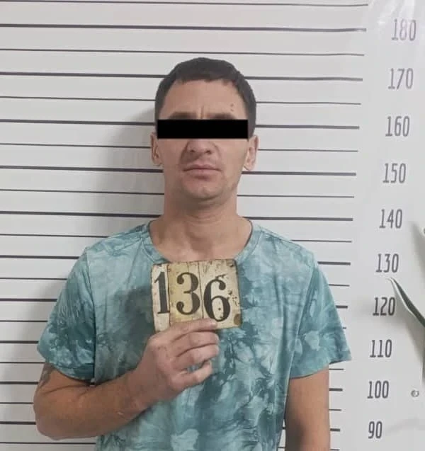 В Токмоке сын избил мать, сломав ей руку