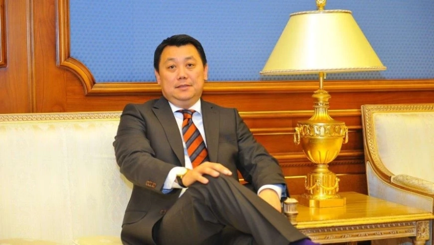 Президент освободил от должности посла Кыргызстана в Италии Таалая Базарбаева