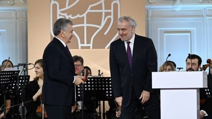 Президенты Кыргызстана, Таджикистана и Узбекистана награждены премией мира им. Льва Толстого