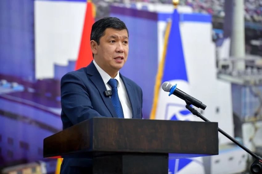 Мэр Бишкека поздравил энергетиков с профессиональным праздником