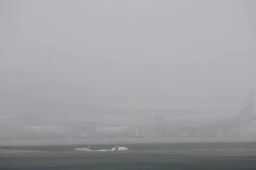 Из-за густого тумана в аэропорту «Манас» задерживаются и отменяются рейсы