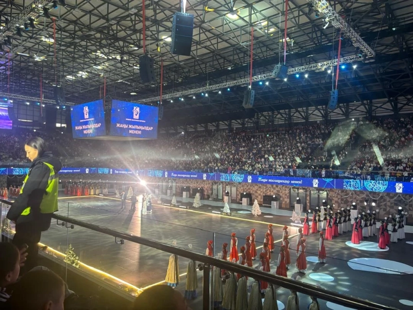 От волшебства до аншлага: как в Бишкеке прошла главная новогодняя елка города