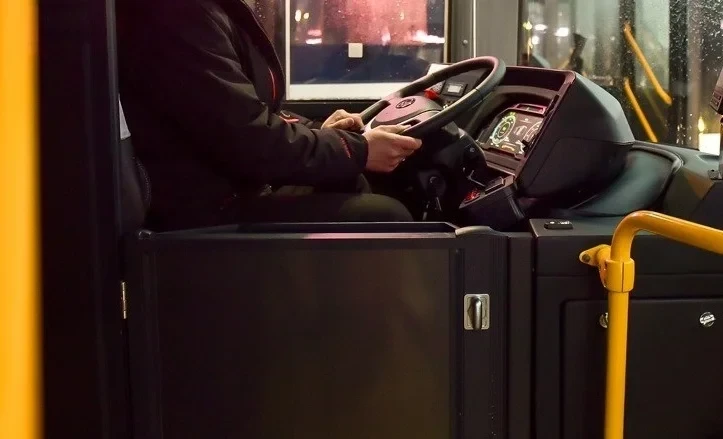 В 2025 году в Бишкеке было уволено 144 водителя автобусов