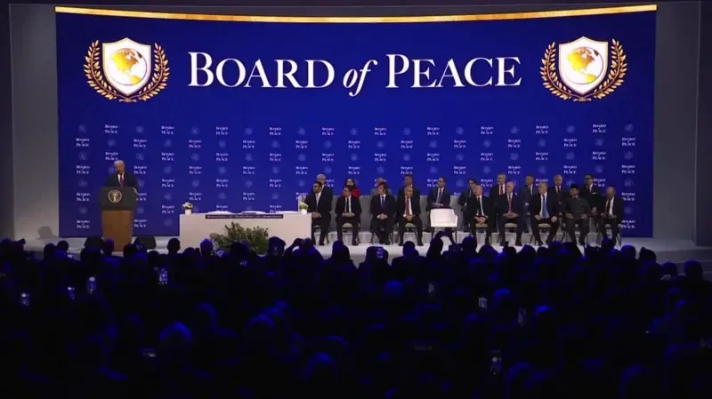 Дональд Трамп представил в Давосе первых членов своей инициативы «Совет мира»