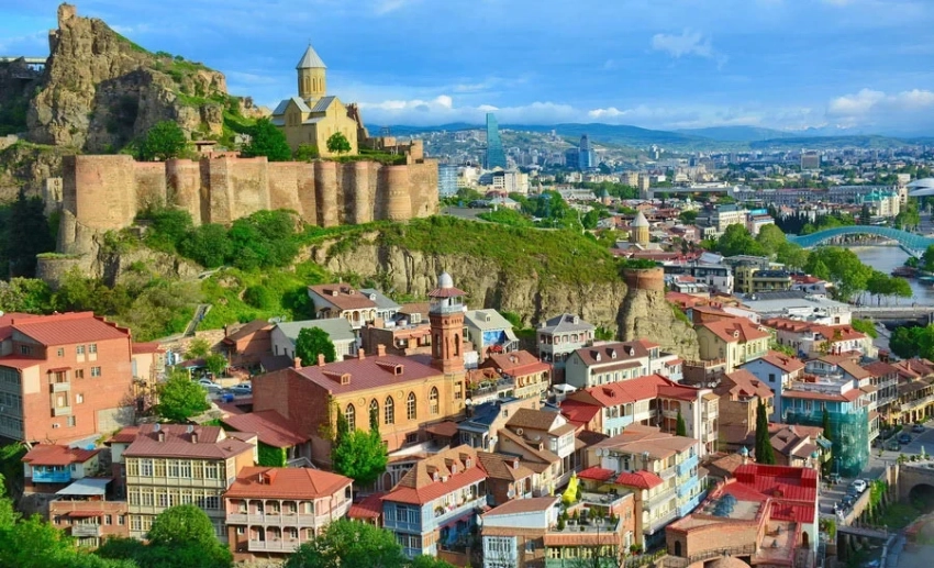 С 1 января действуют новые требования для въезда в Грузию – МИД КР