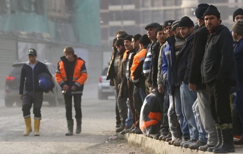 Минтруда КР помогло кыргызстанцам получить в РФ зарплаты на 34,3 млн рублей