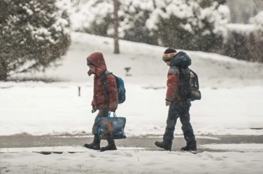 Морозы до -48 градусов. Закрыты школы в Нарынском районе и Суусамыре