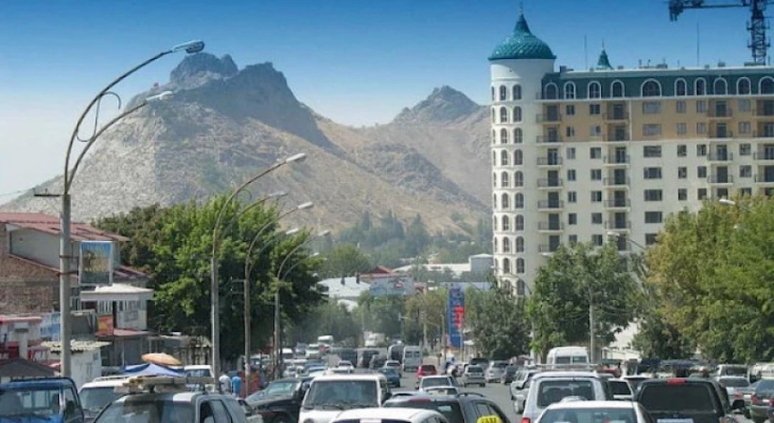 Мэр Оша заработал за год 1,93 млн сомов – от трех гостиниц и торгового центра