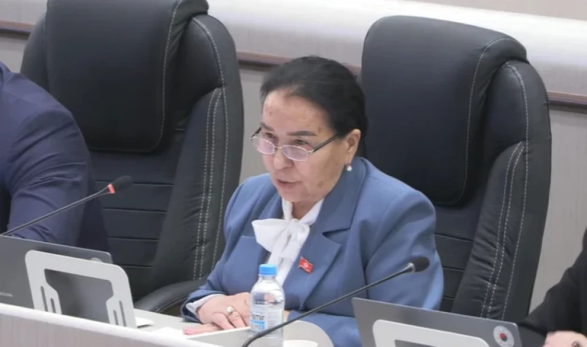 В детском саду для глухонемых на питание одного ребенка выделяют 28 сомов