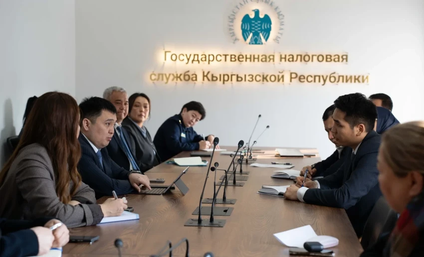 В ГНС обсудили проблемы и перспективы развития безналичных платежей