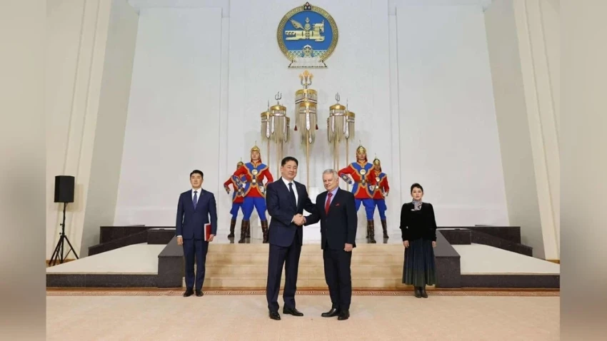 Посол Кубы вручил верительные грамоты президенту Монголии