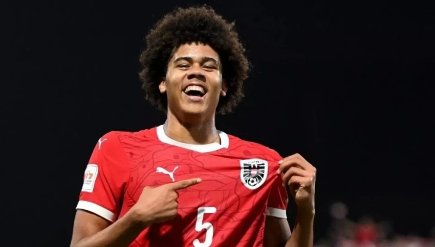 "Ливерпуль" объявил о переходе 17-летнего защитника Ифеани Ндукве