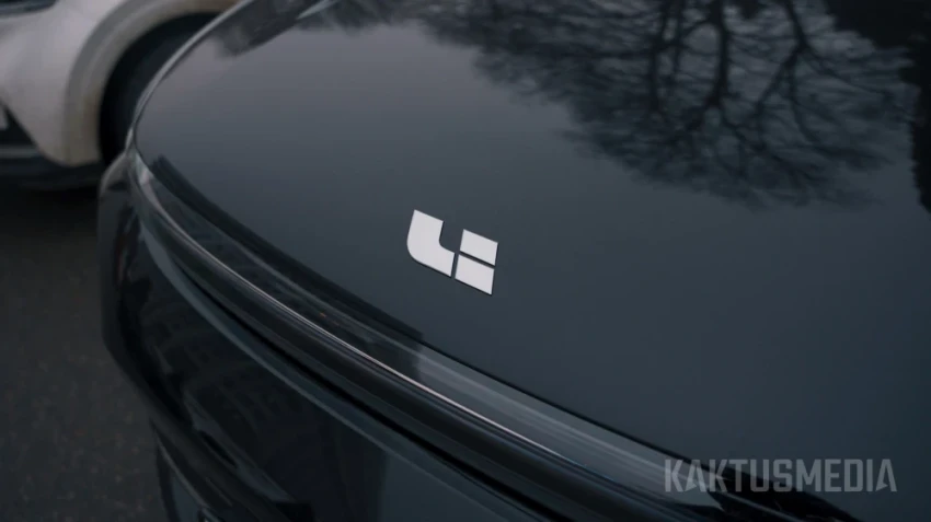 У депутатов ЖК новые служебные авто