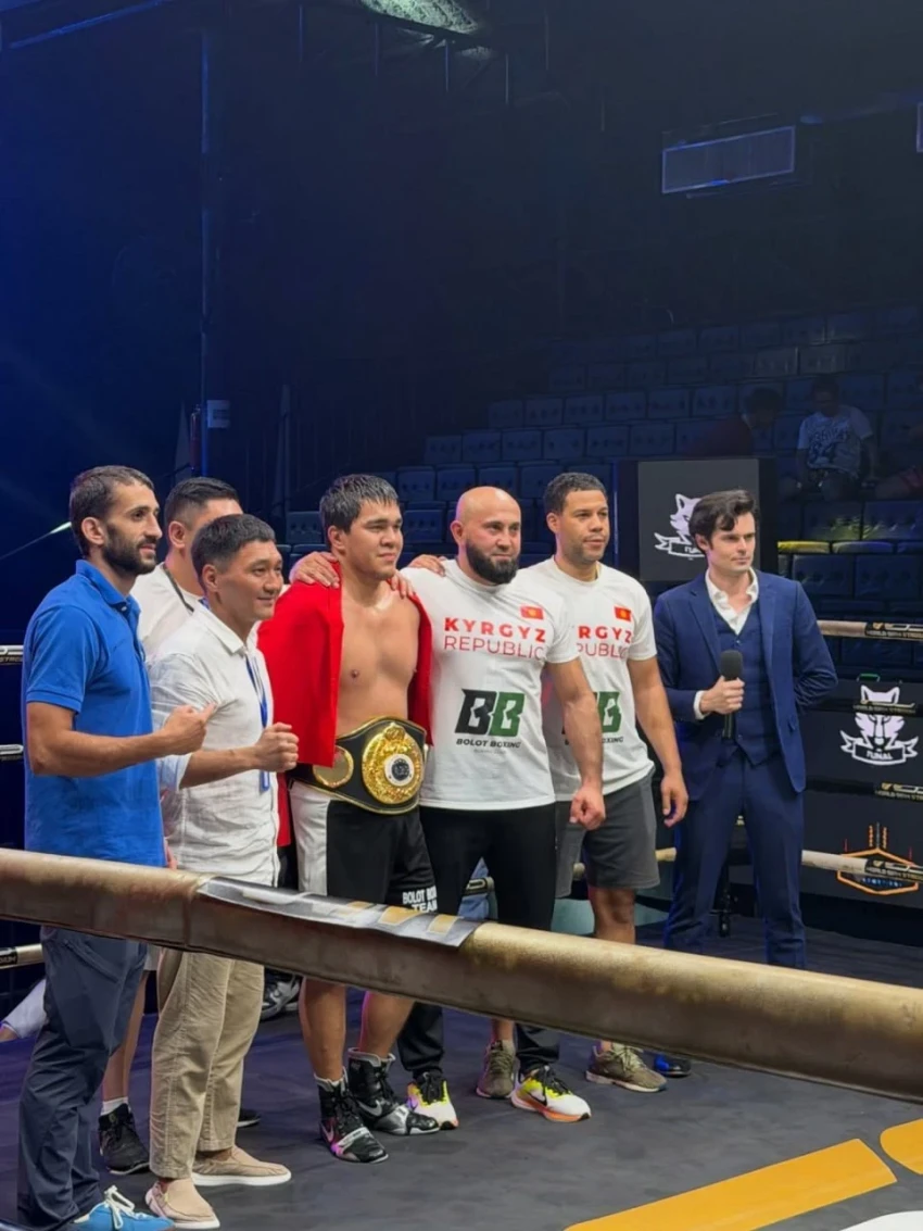 Кыргызстанец Нурбек Валижонов стал чемпионом Азии по боксу среди профессионалов