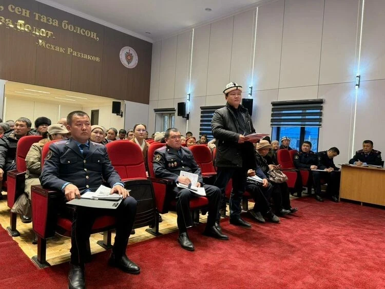 В Оше обсудили возмещение ущерба гражданам, пострадавшим от компании «Эмаком»
