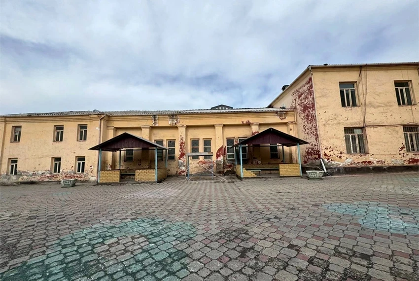 В Оше снесут 100-летнюю школу и построят на ее месте новую