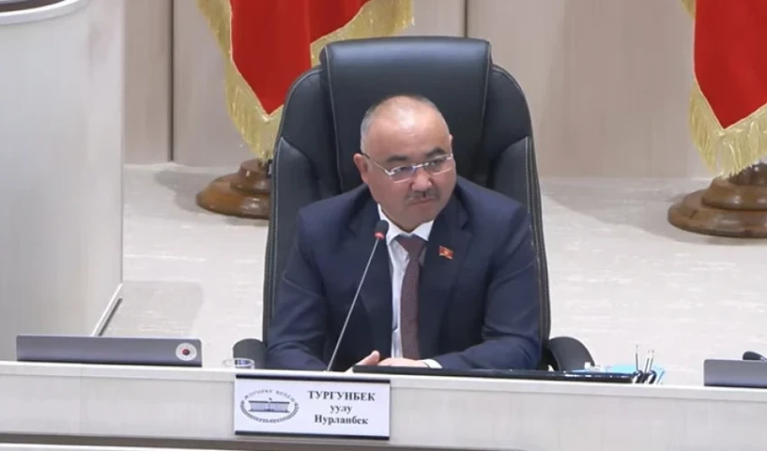 Спикер Жогорку Кенеша призвал не критиковать депутатов за озвученное мнение