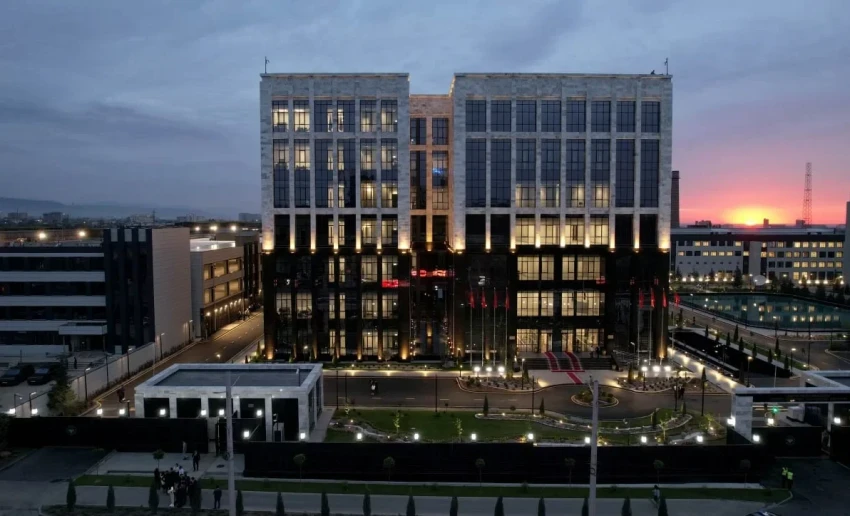 Президент освободил от должностей заместителей главы ГКНБ