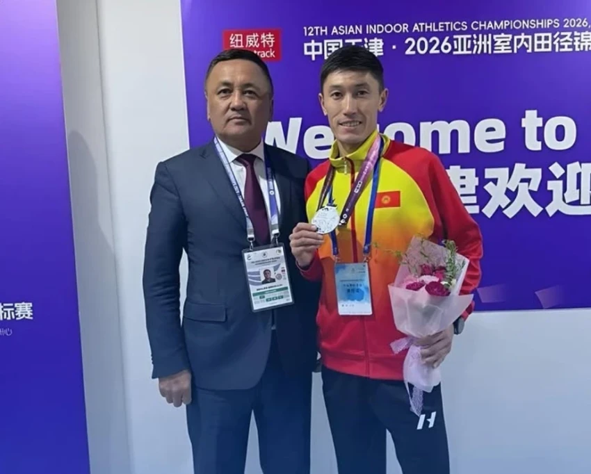 Кенешбеков завоевал серебро чемпионата Азии