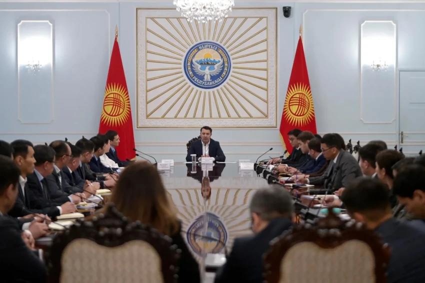 Спикер ЖК поручил усилить цифровизацию и сократить бумажный документооборот